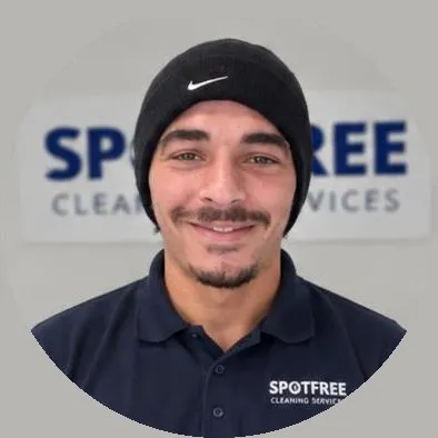 Gavin, cleaning operative